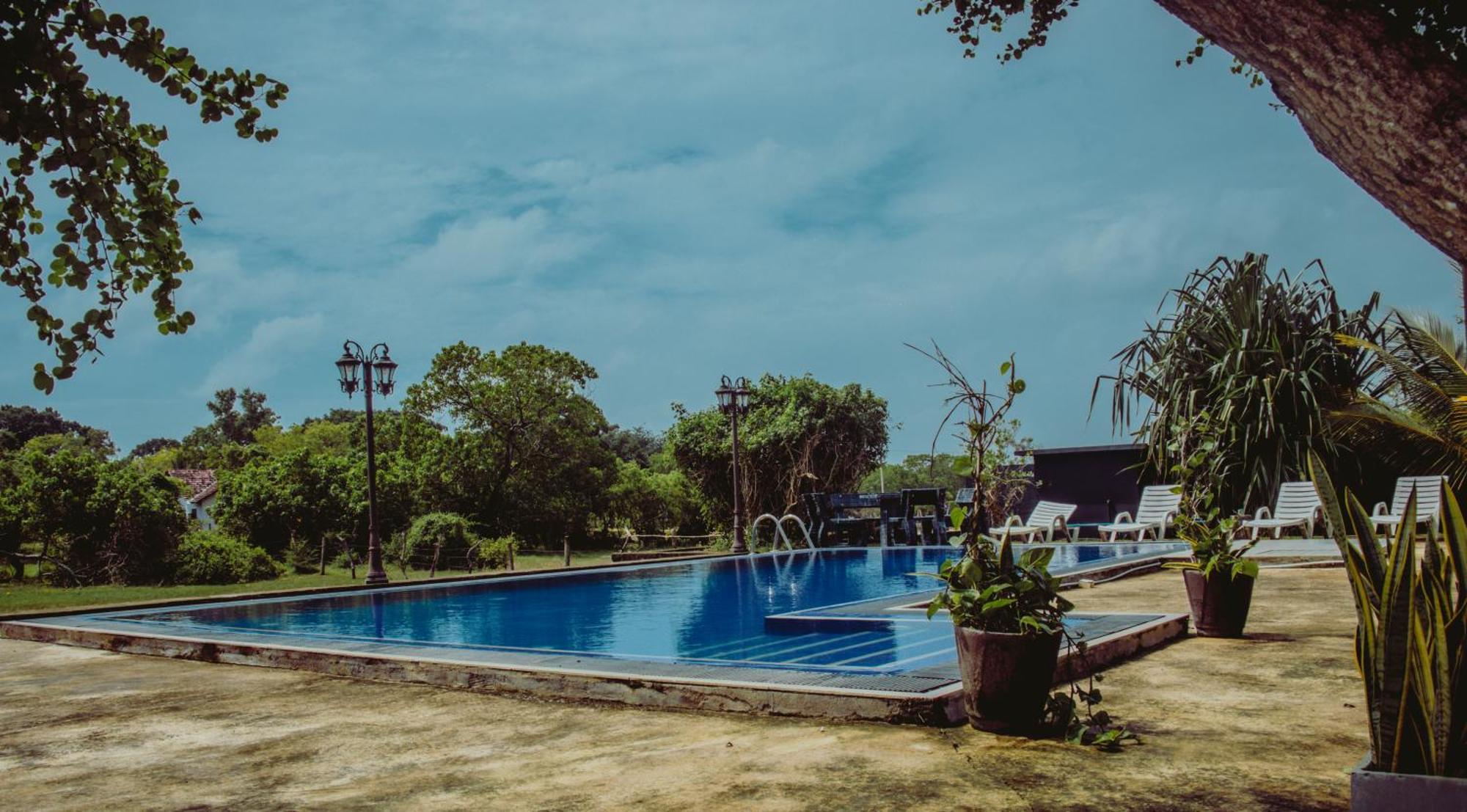 Aqua Hotel Yala Esterno foto