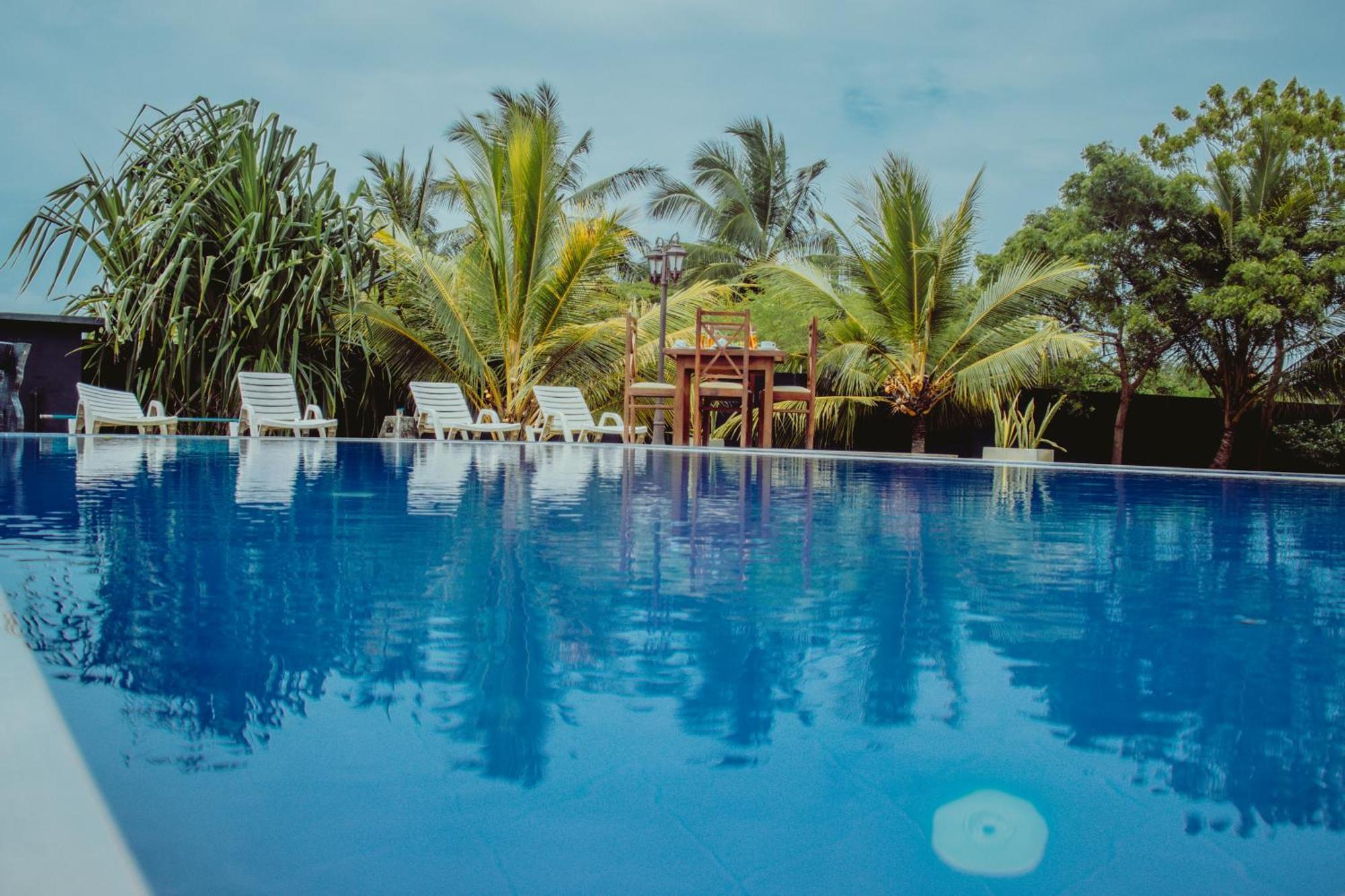 Aqua Hotel Yala Esterno foto