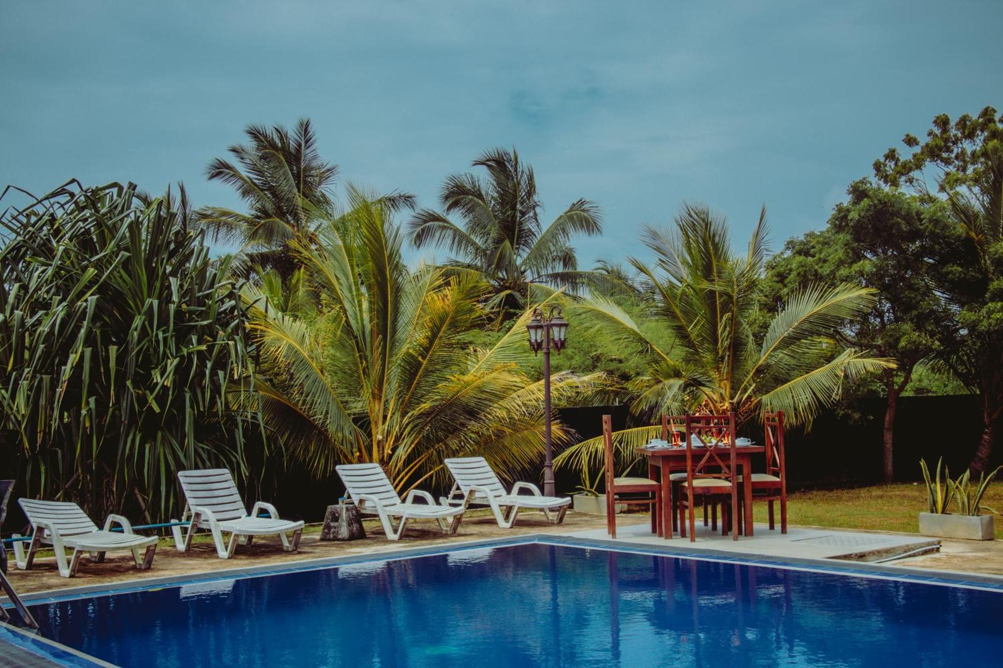 Aqua Hotel Yala Esterno foto